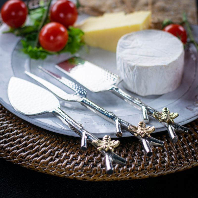 Bee Three Piece Cheese Serving Set