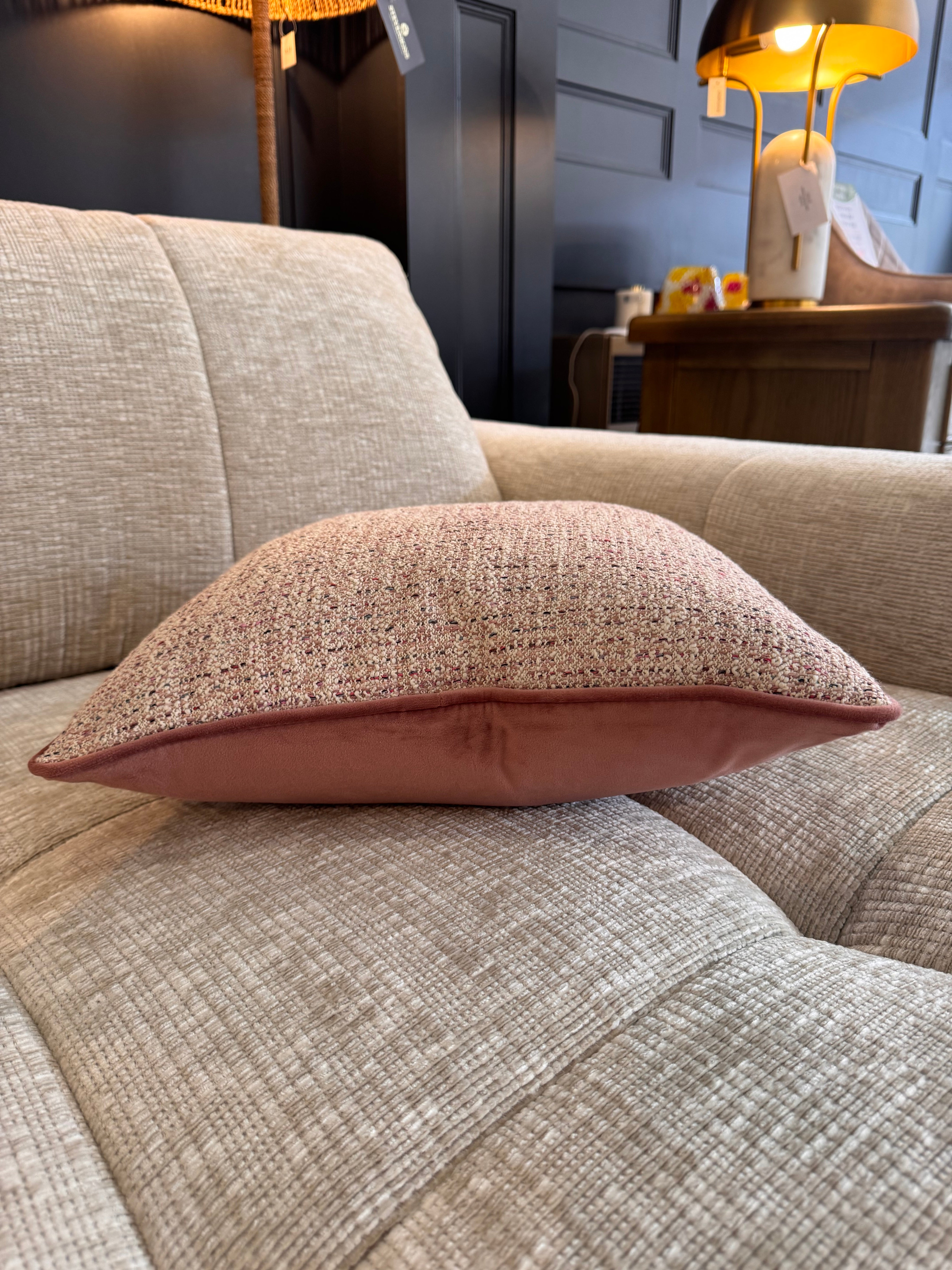 Leah Blush 43 x 43