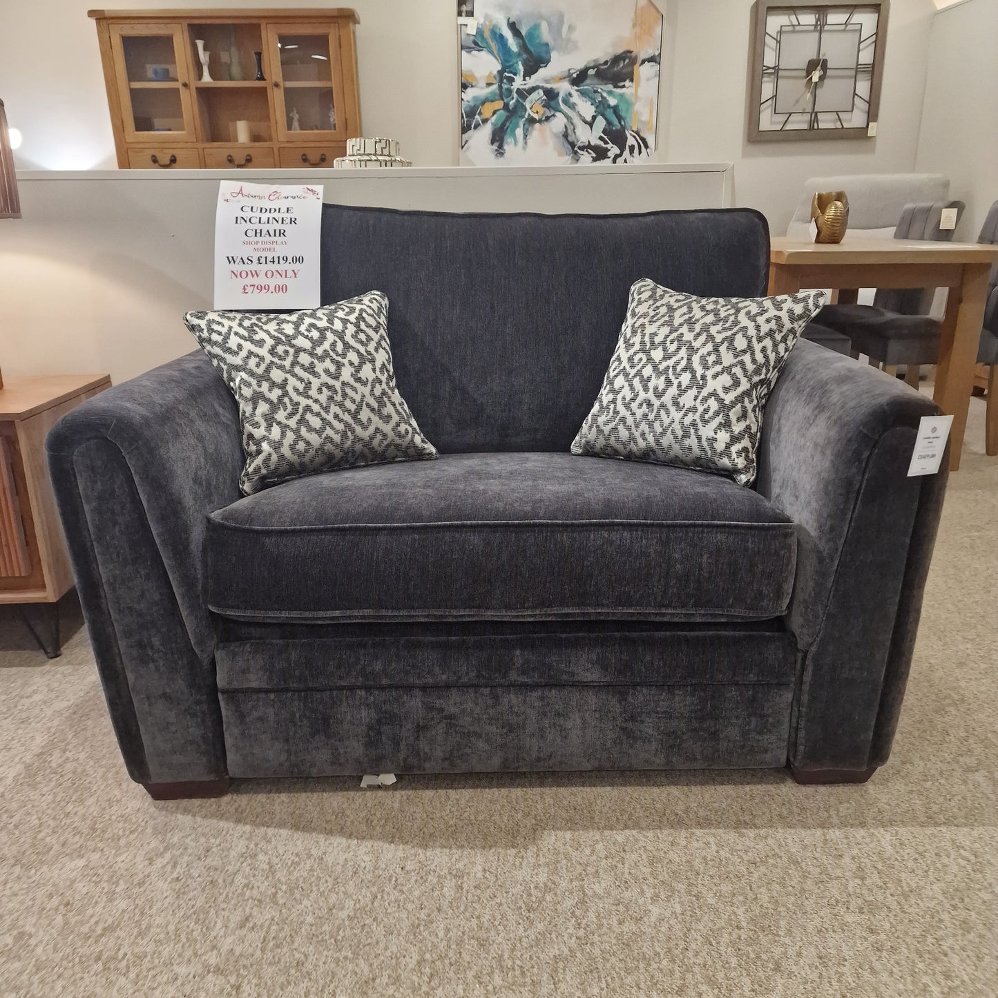 Cuddle Incliner Chair | Clearance