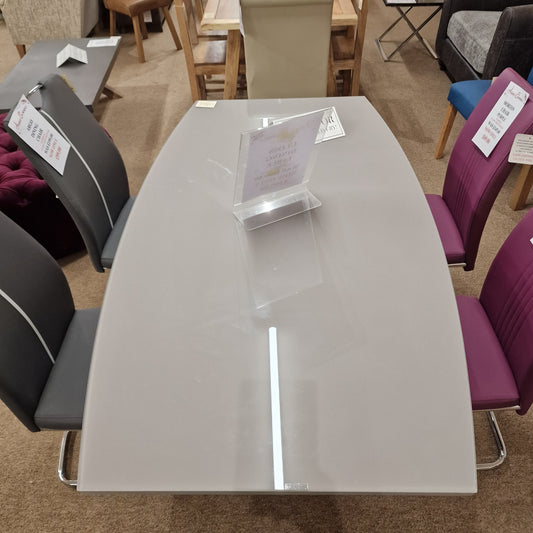 1.6m Gloss Dining Table | Clearance