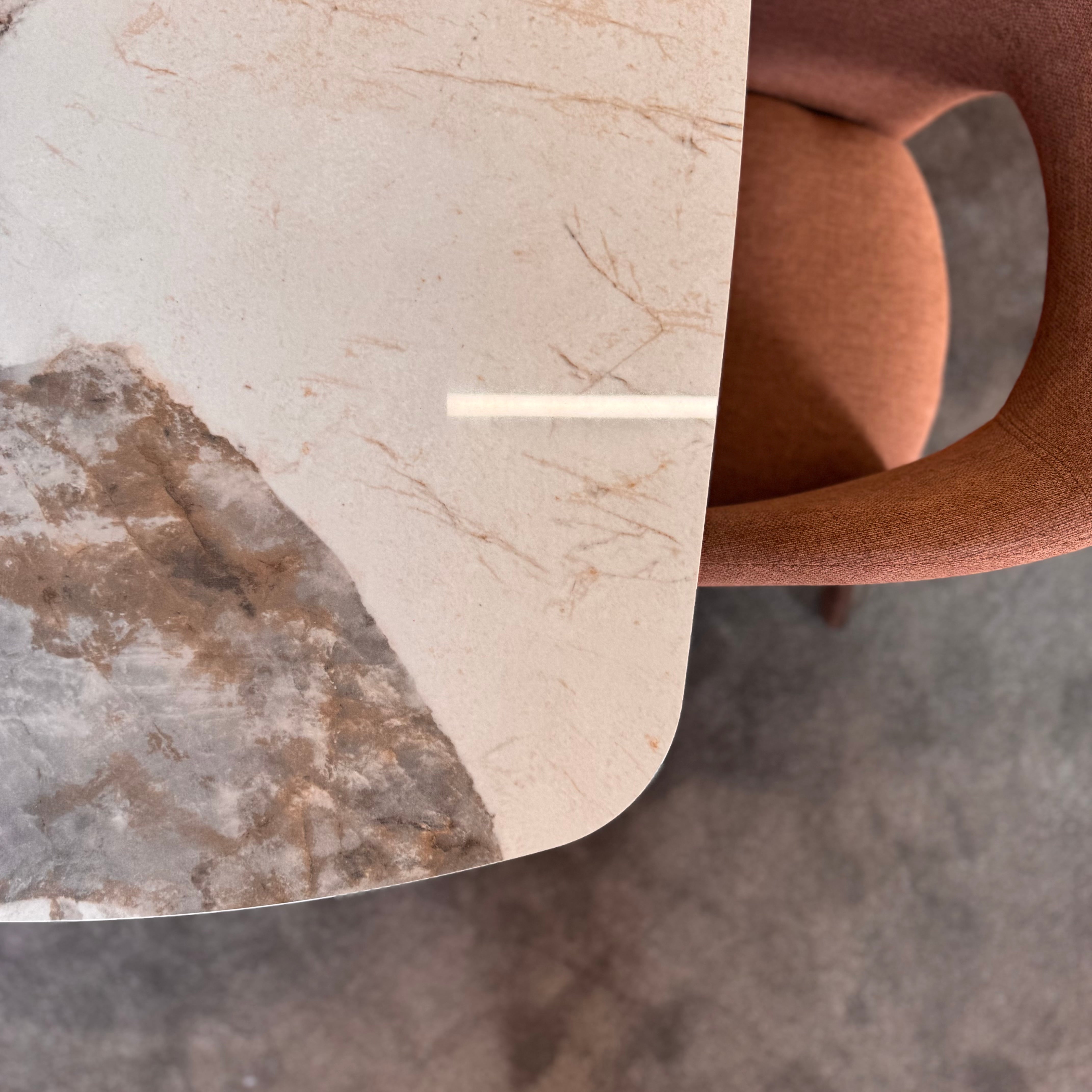 Aristo | Dining Table & 4 Chairs