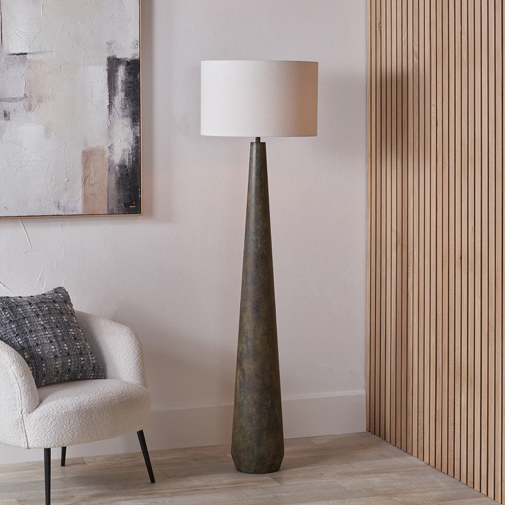 Vero Floor Lamp & Cream Boucle Shade