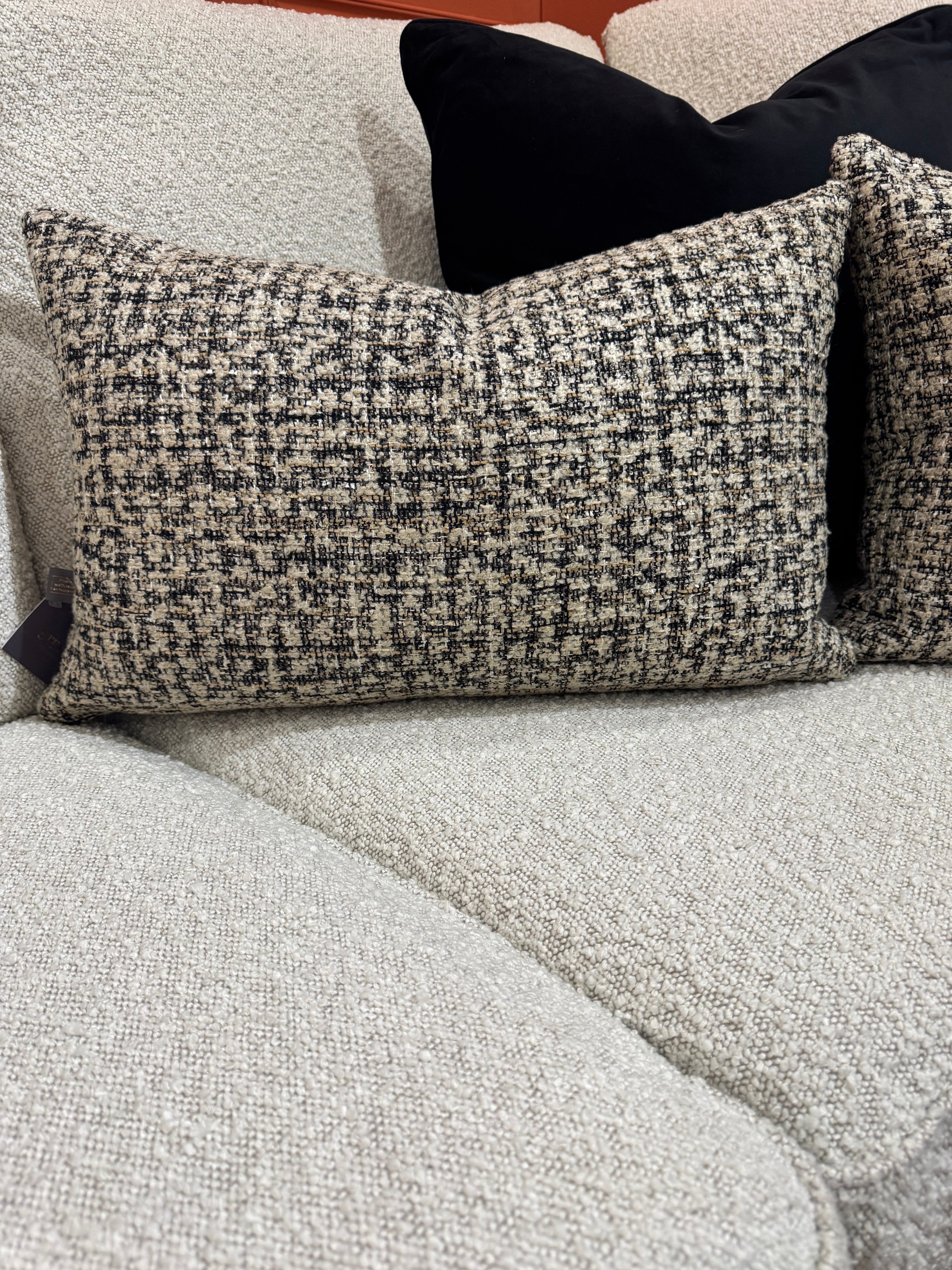 Kensington Tweed Natural/ Black | 40 x 60