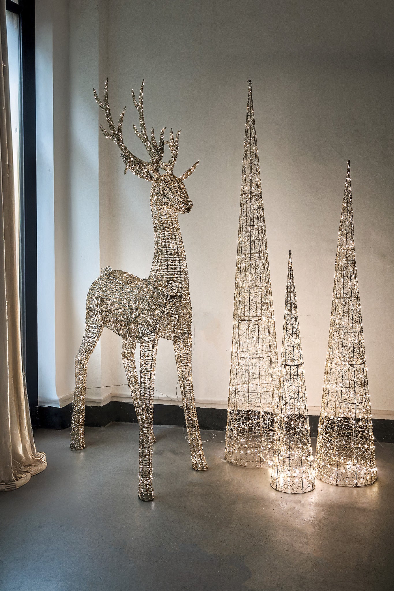 Nadal Bronze Tree Statue Iron Frame LED Lights Small