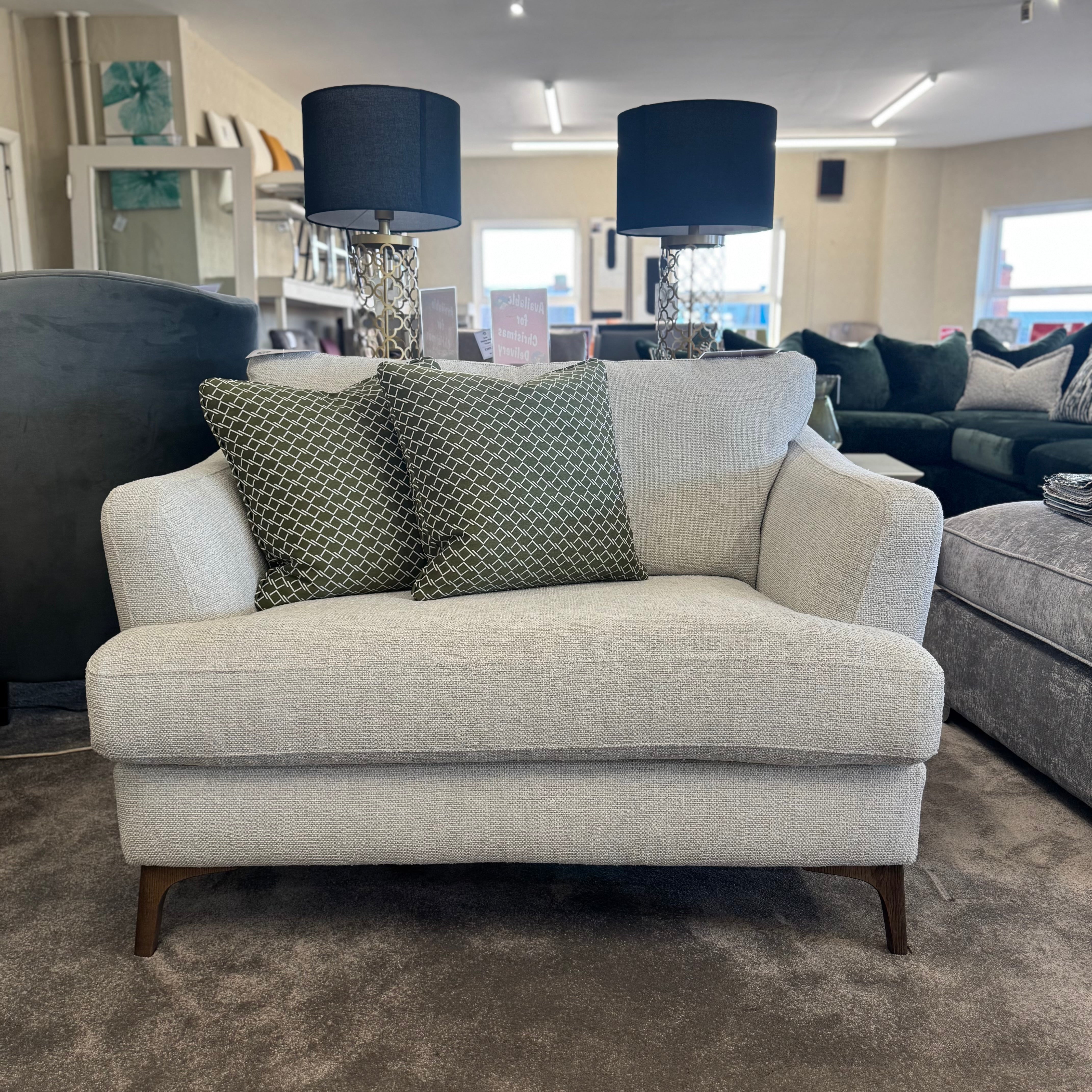 Herbert Love Seat  | Berlina Pearl