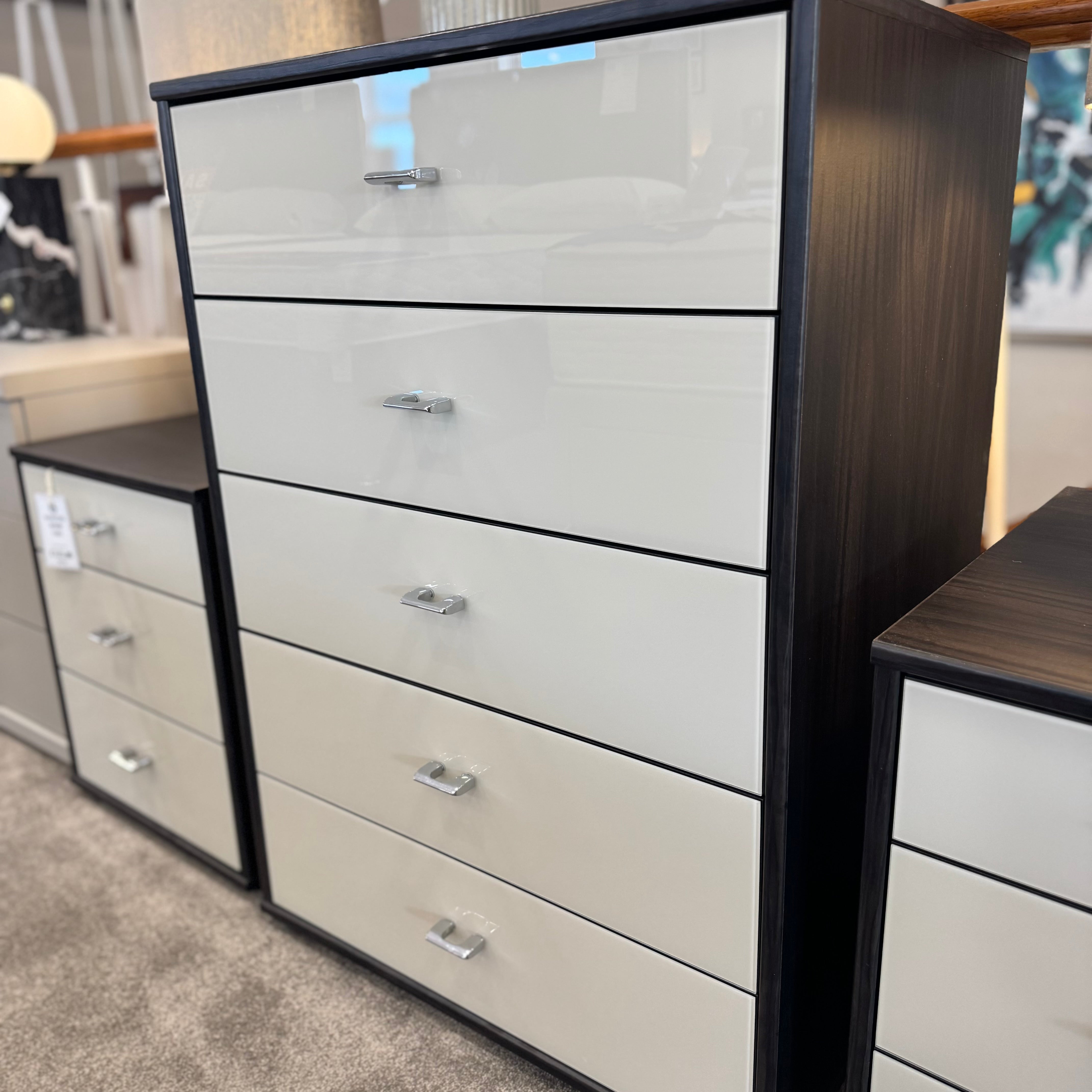 Manhattan 5 Drawer Chest | Clearance