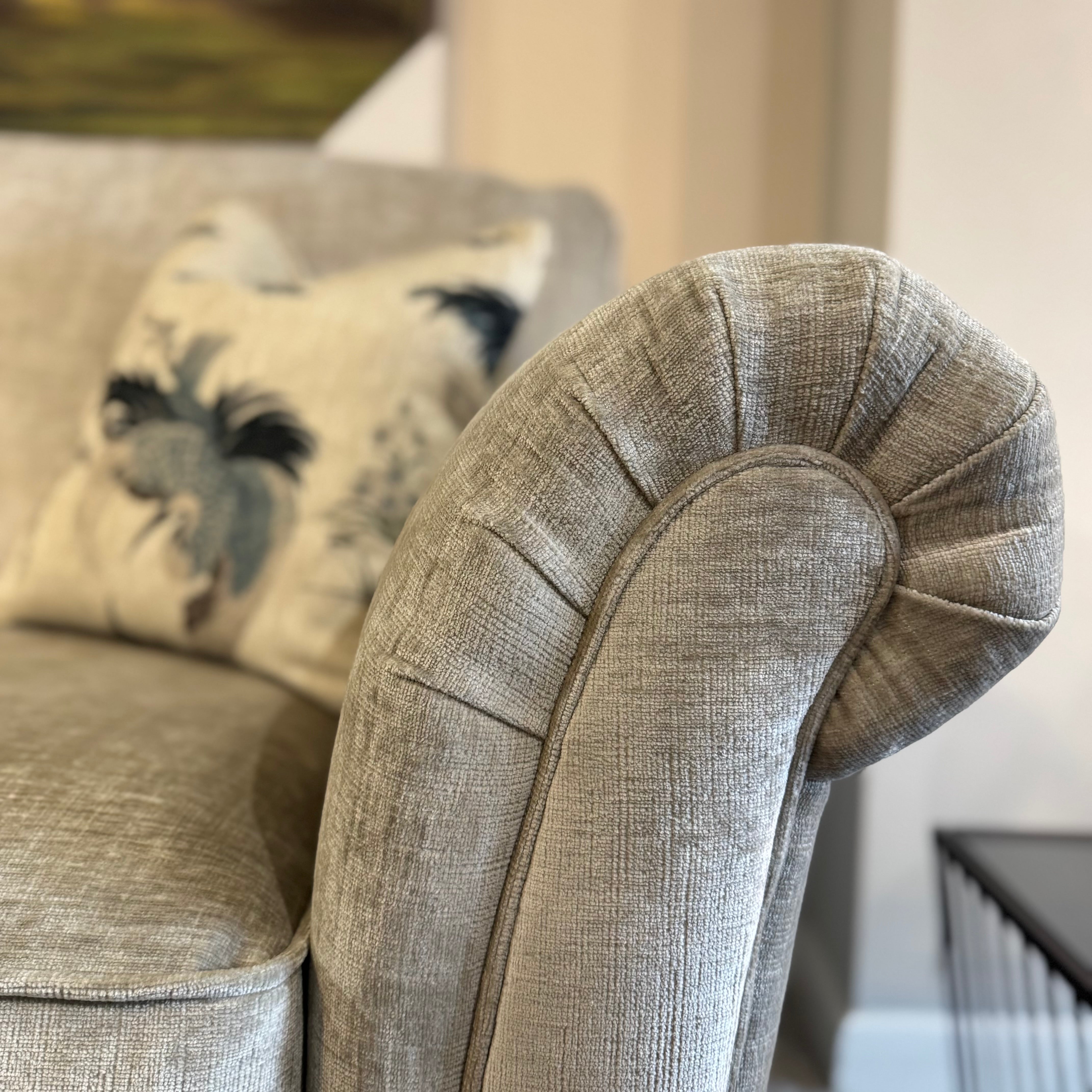Dovedale| Love Seat