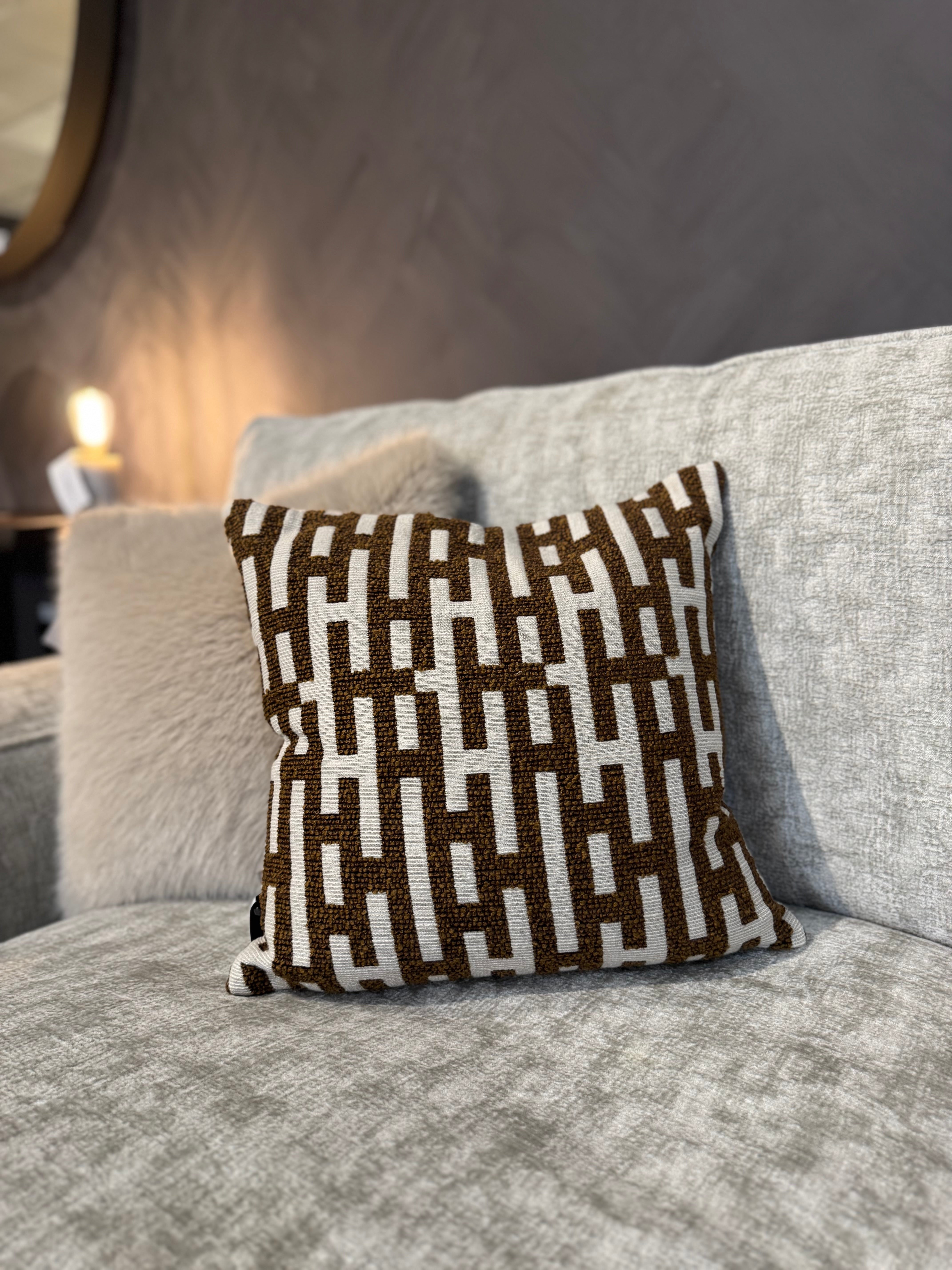 Humphrey Cognac | 43 x 43