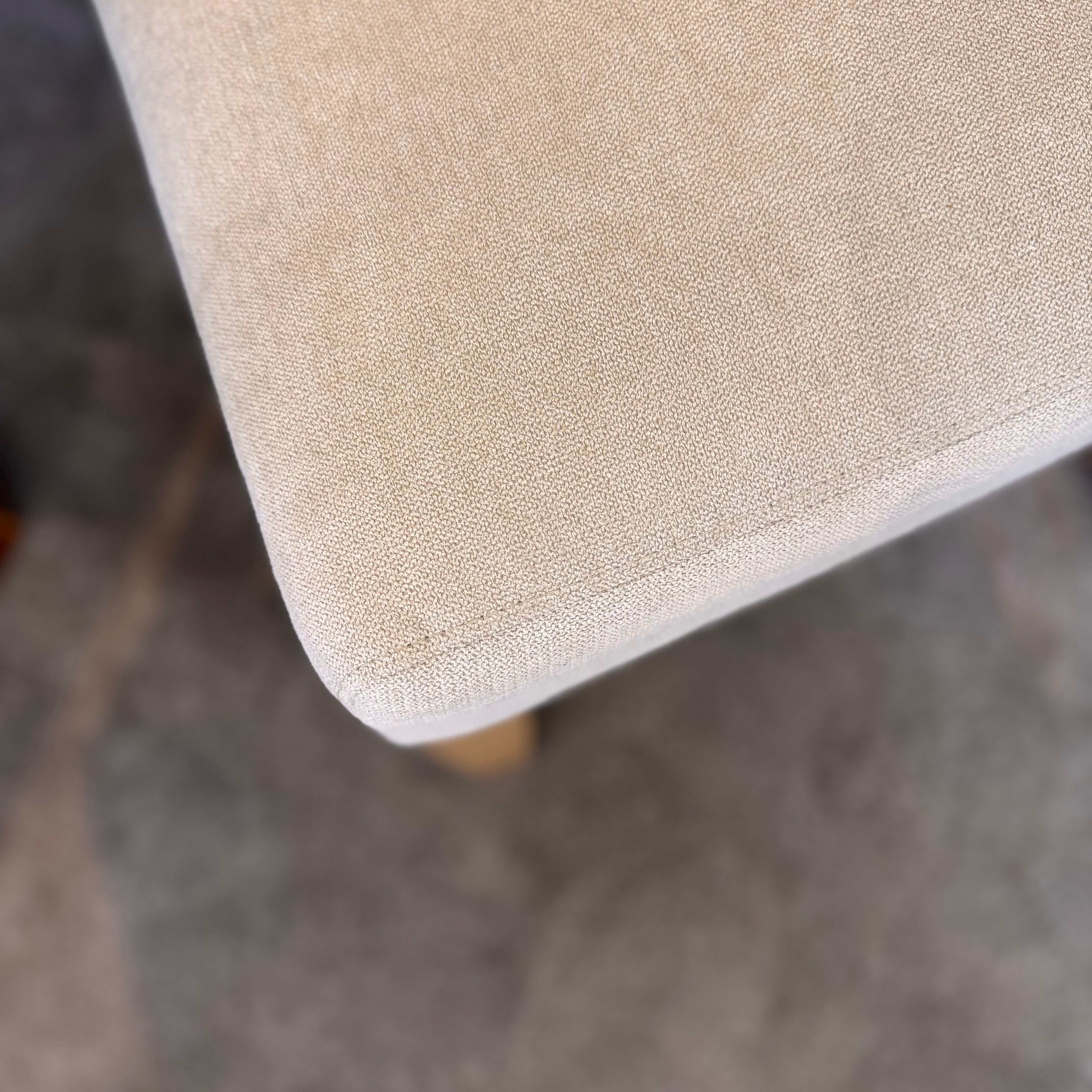 Salisbury Chair | Sand