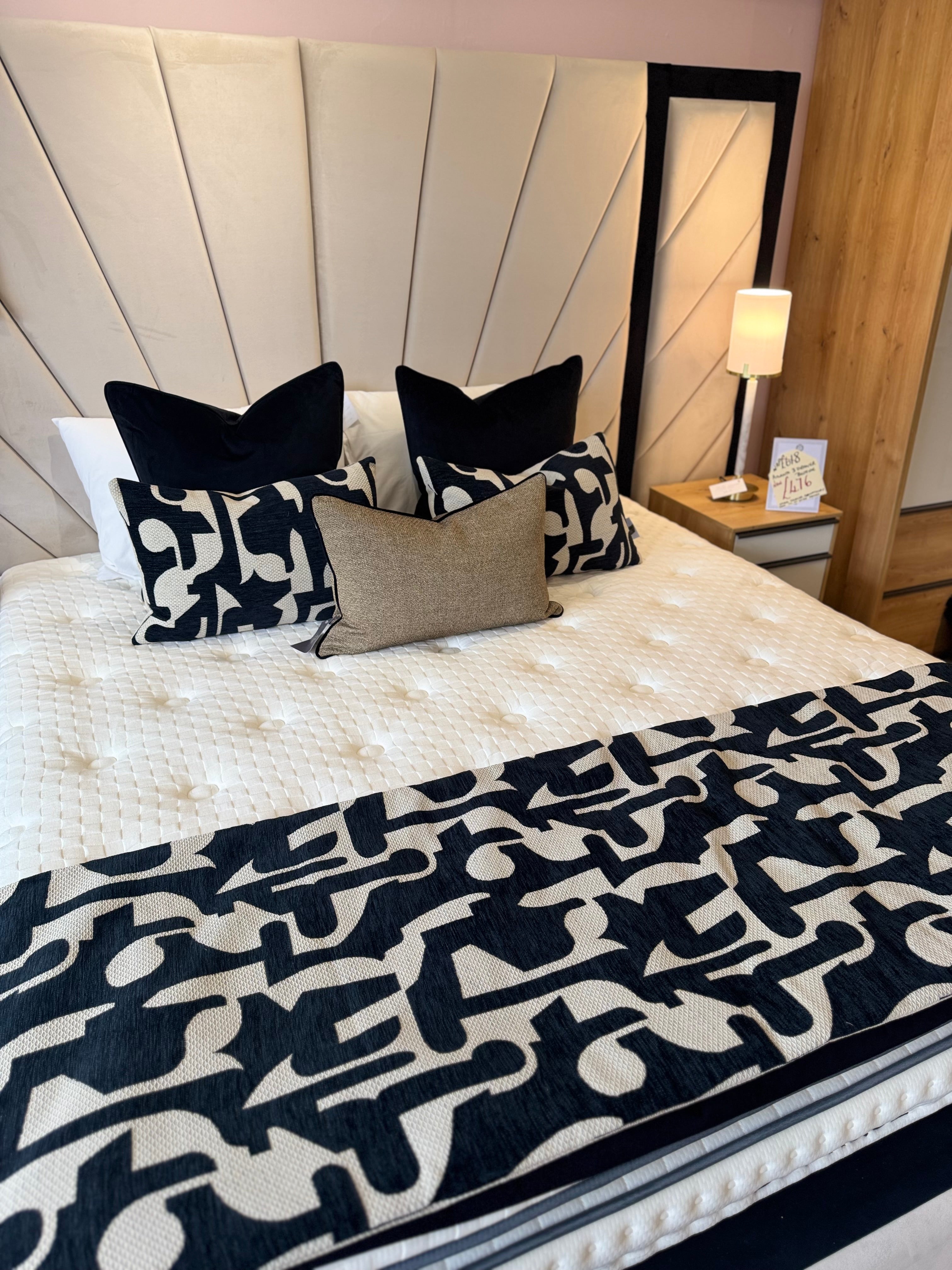 Alder Tweed Gold / Black | 40 x 60