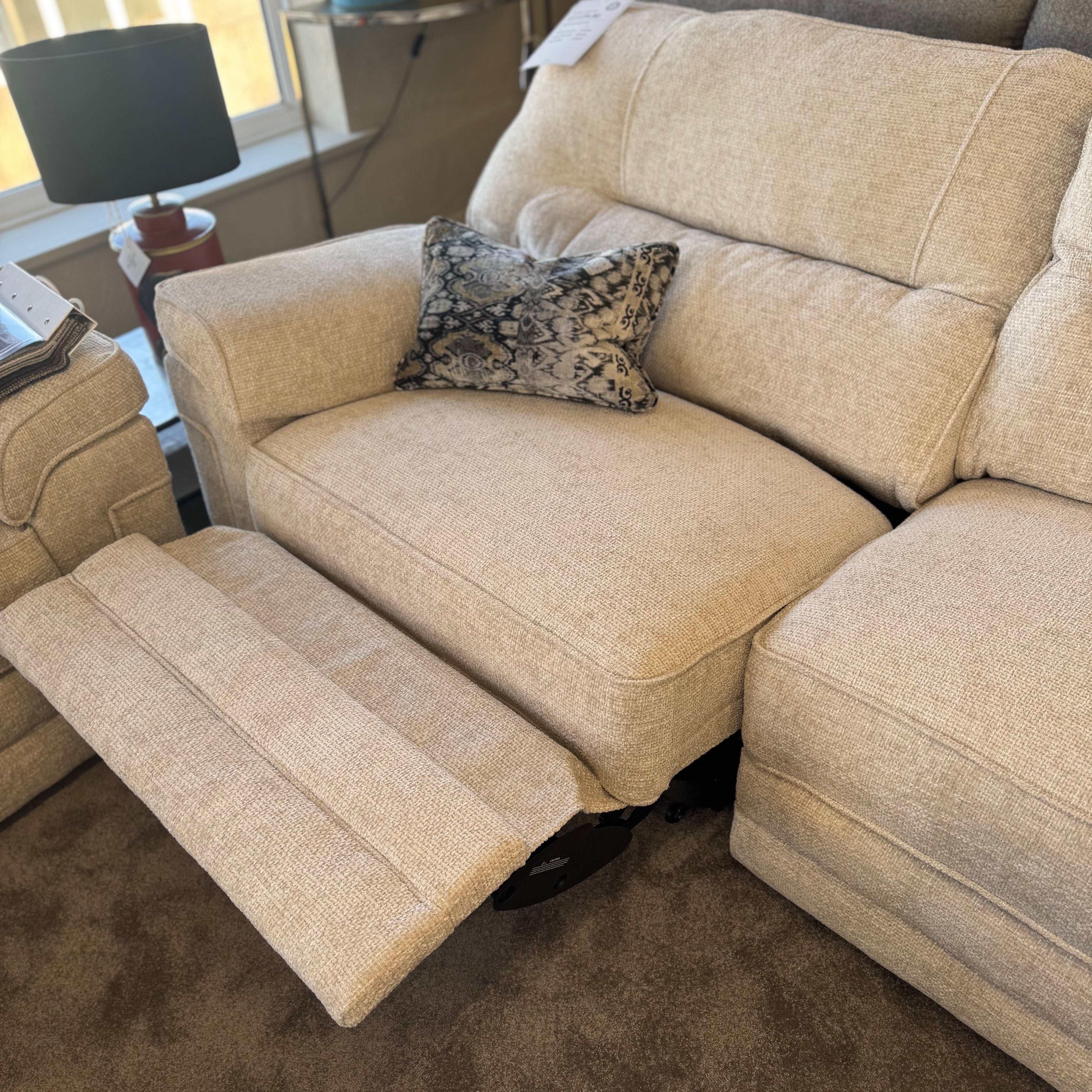 Purbeck 3 Seater Auto |  Milla Cream