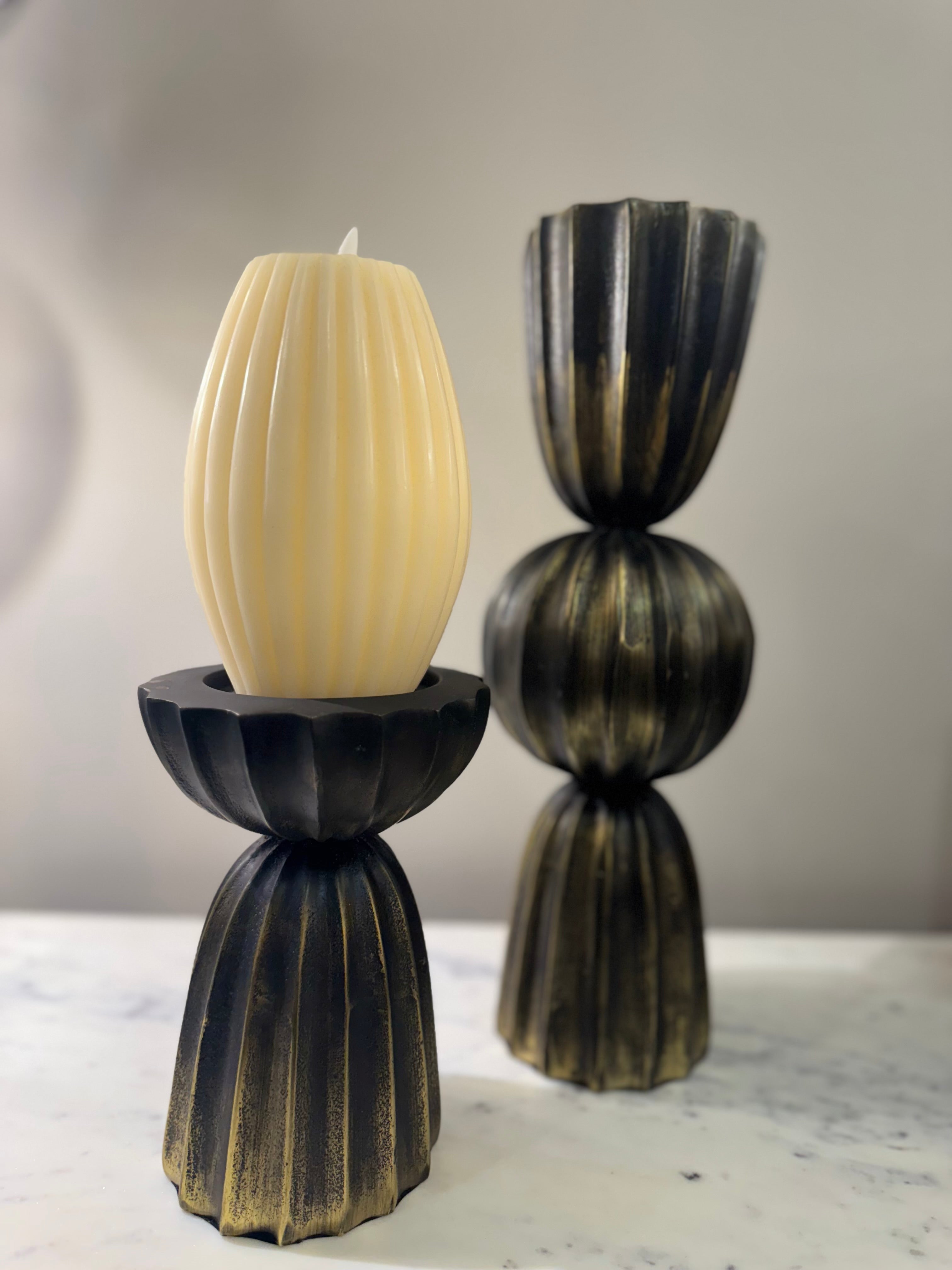 Zahir Black and Gold Vase