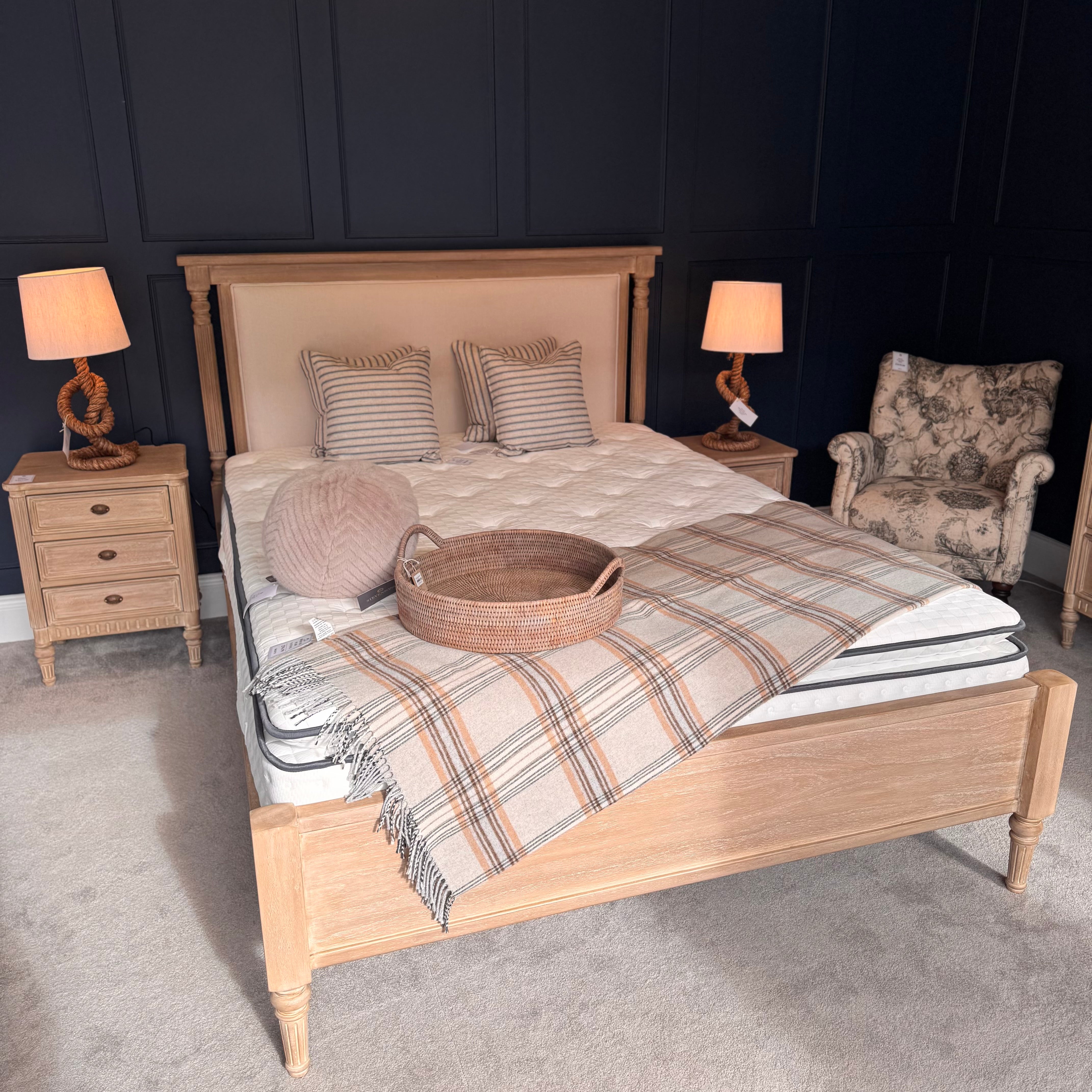 5ft Wynnie Bedstead | Fabric