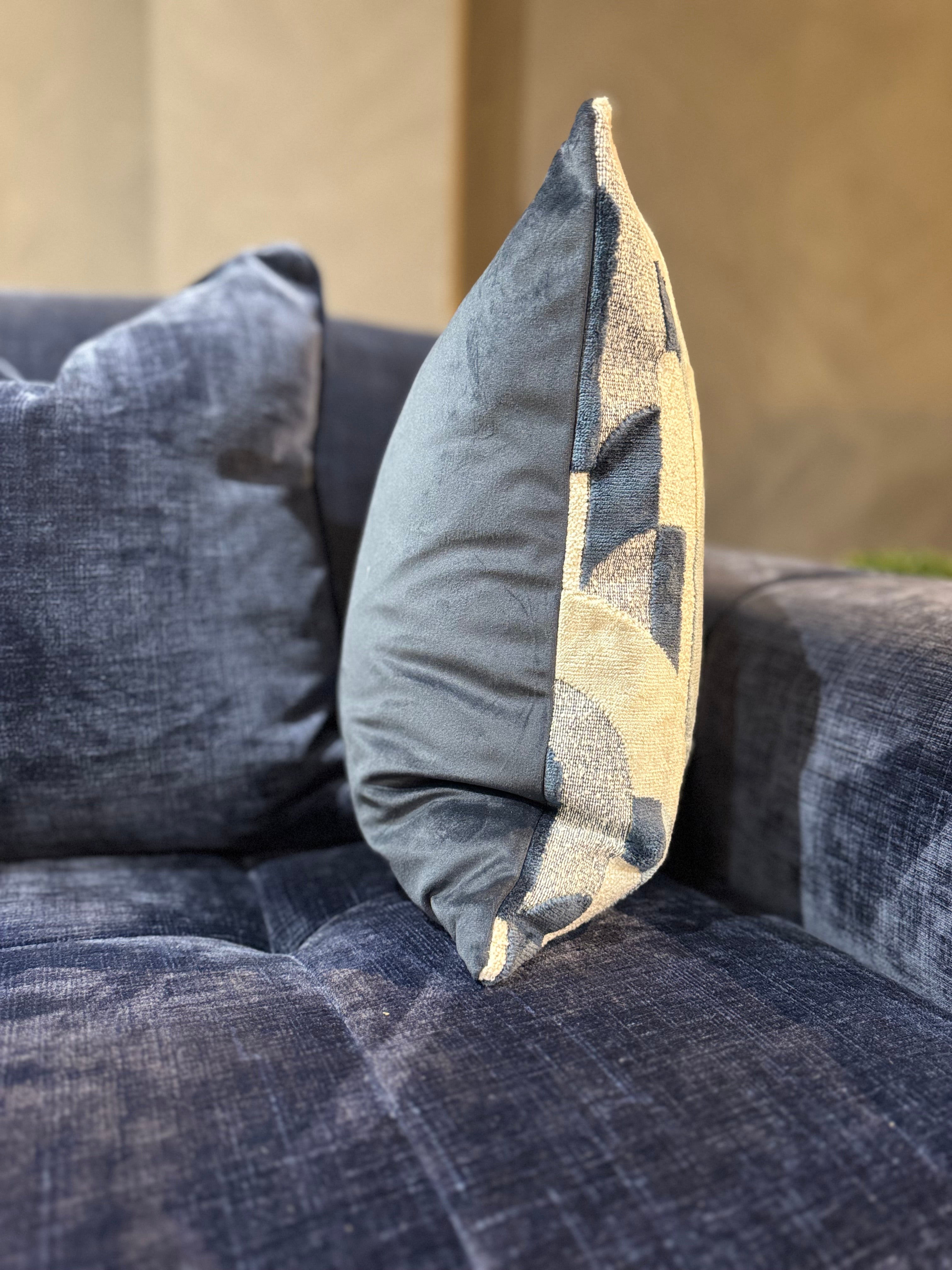 Azure Curve Blue 43 x 43