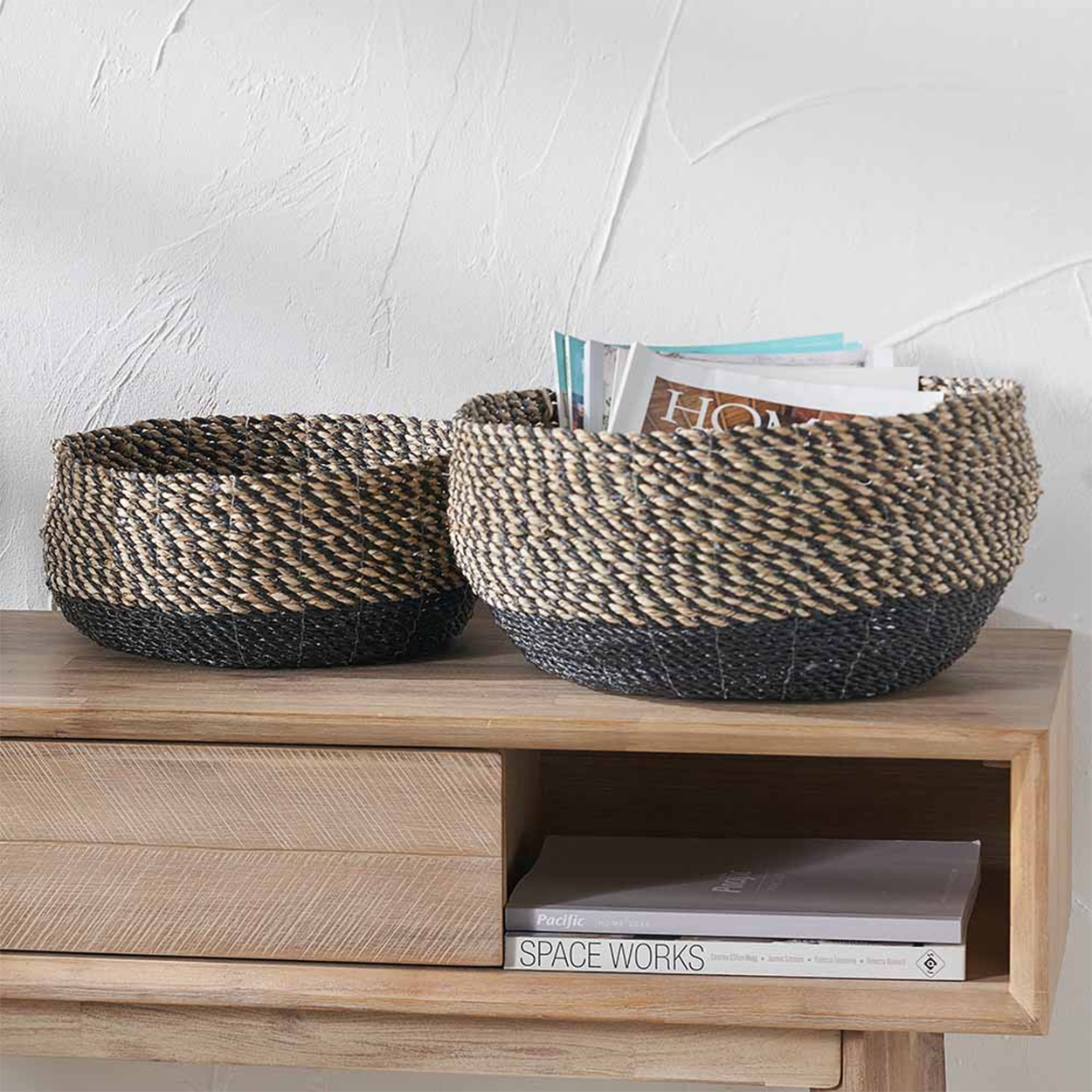 Set of 2 Seagrass Natural and Black Round Baskets
