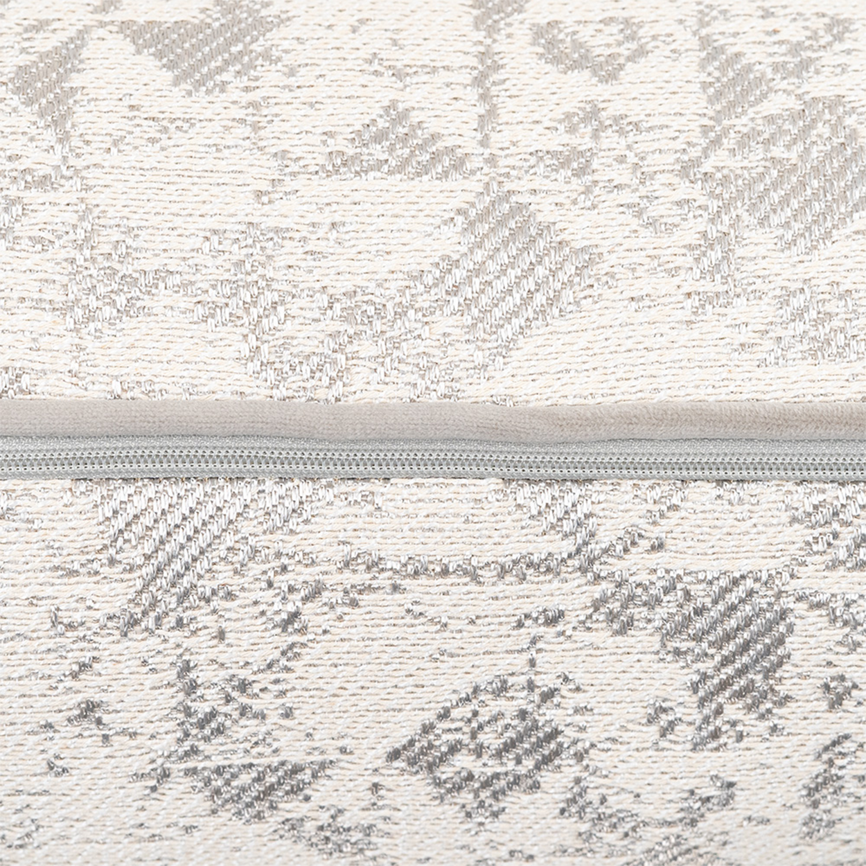 Joni Cream/Silver 40 x 60