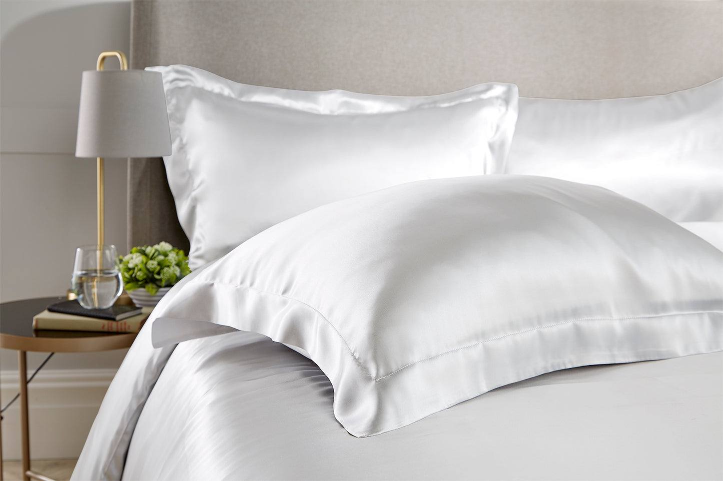 100% Silk Pair Standard Pillowcase White